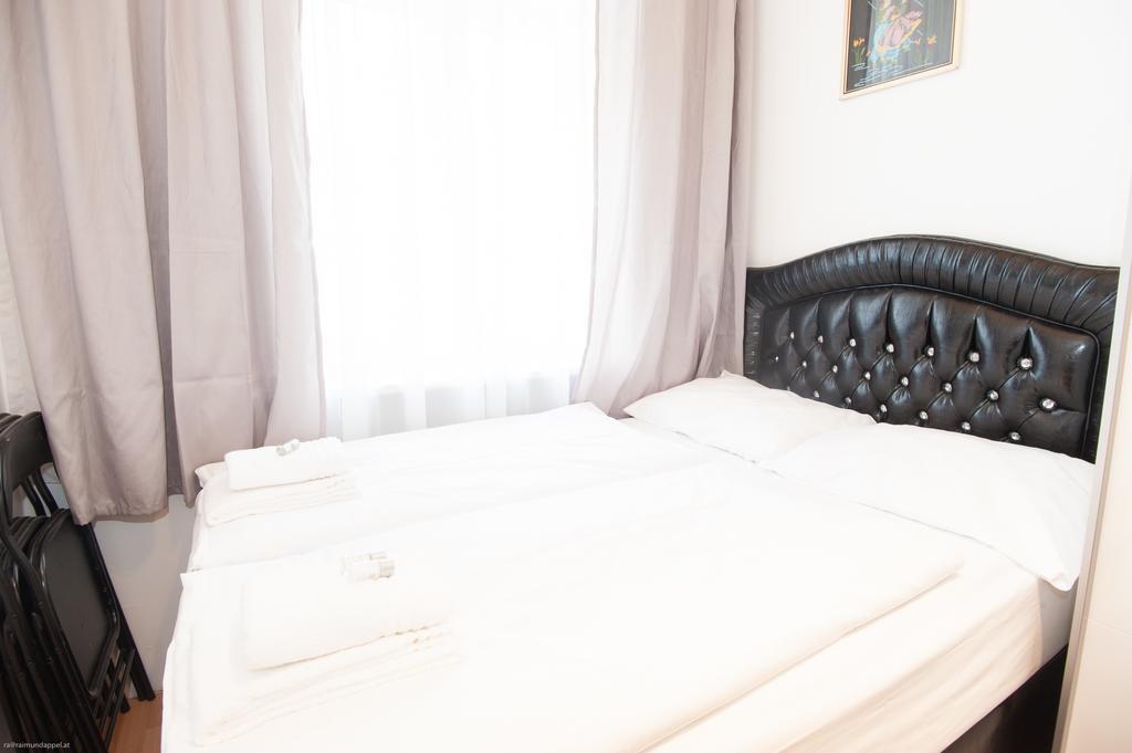 Royal Resort Apartments Urania Vienna Room photo
